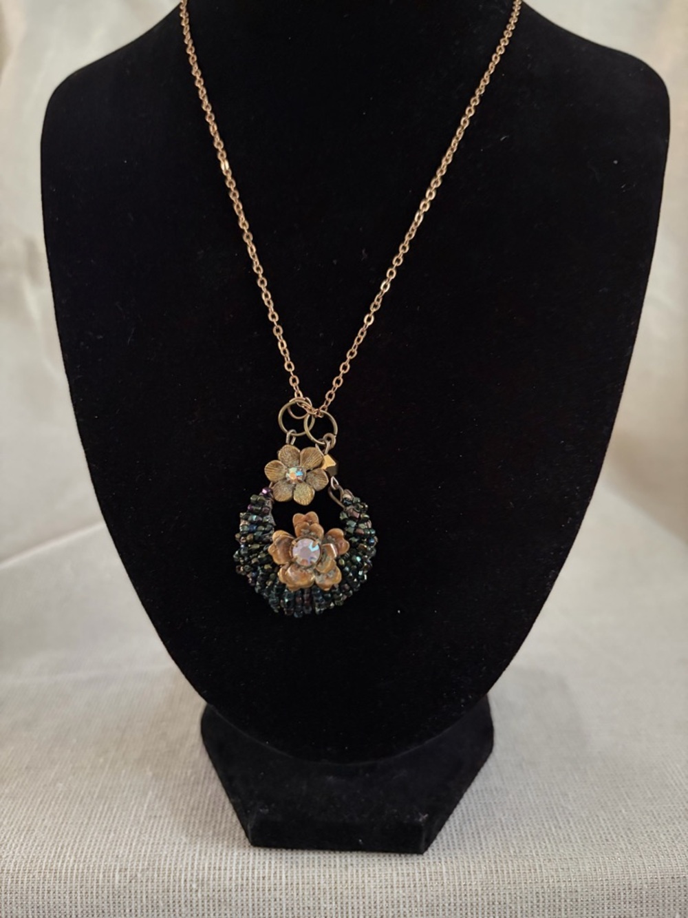 Gold-Tone Floral Pendant Necklace with Iridescent Beads